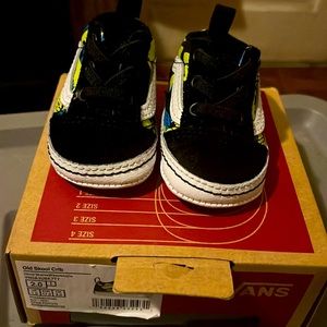 Vans glow in the dark (old Skool crib) baby shoes